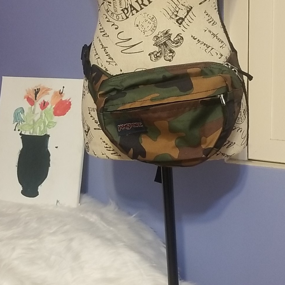 Jansport camo fanny pack
